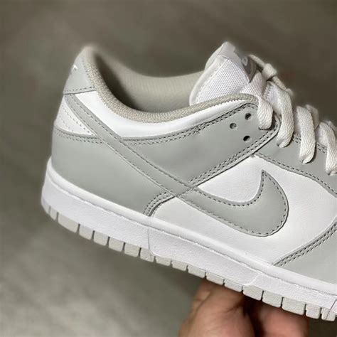 nike dunk low weiß photon dust|nike dunk low stockx.